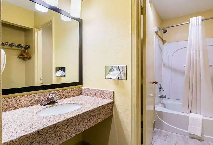 ホテル Quality Inn & Suites Greensburg I74