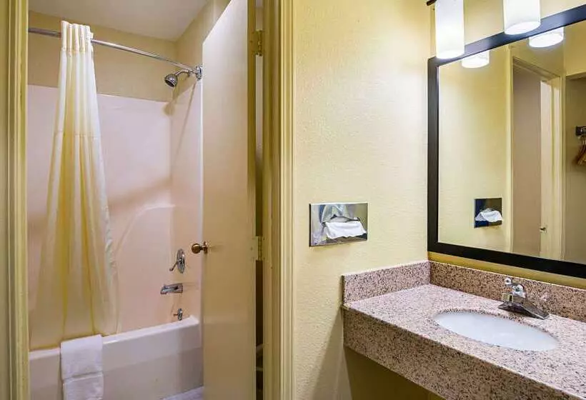 ホテル Quality Inn & Suites Greensburg I74