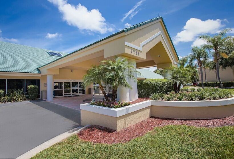 هتل Silver Lake Resort