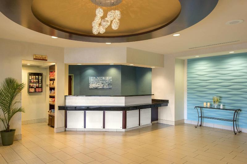 هتل Springhill Suites By Marriott Charlotte Airport