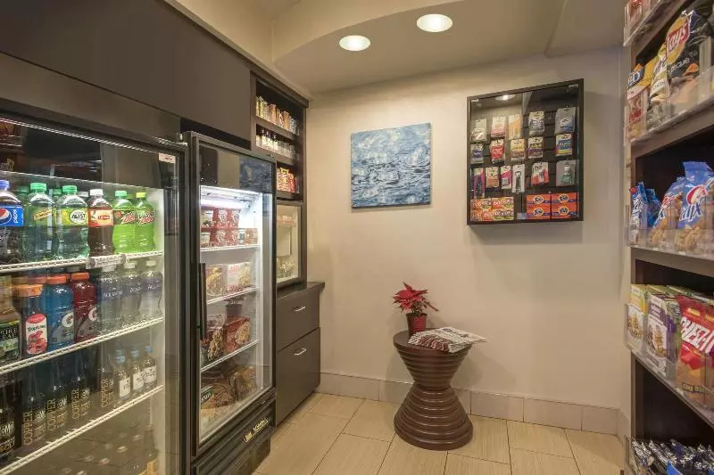 فندق Springhill Suites By Marriott Charlotte Airport