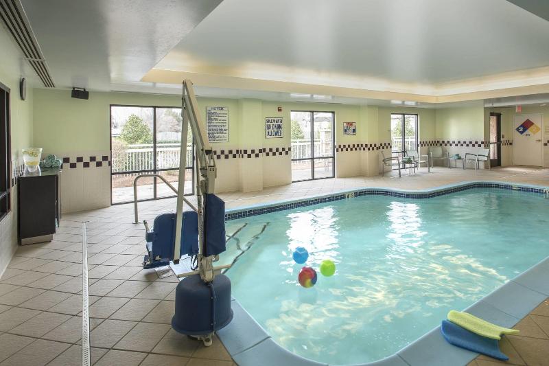 هتل Springhill Suites By Marriott Charlotte Airport