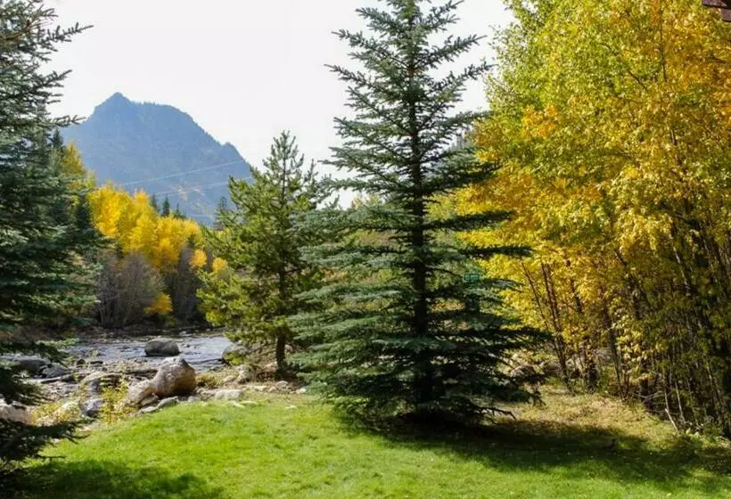 호텔 Tenderfoot Lodge 2621