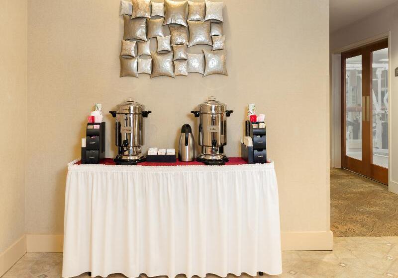 هتل The Mediterranean Inn