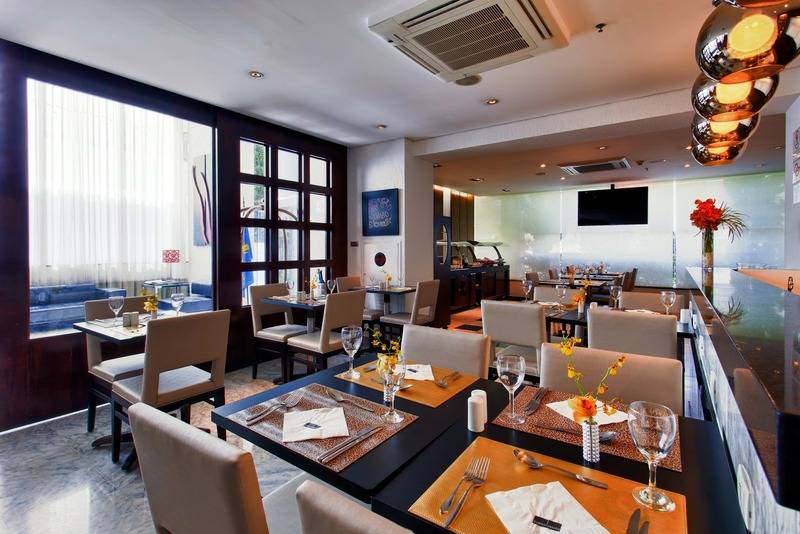 Hotel Paraiso Suites By Charlie