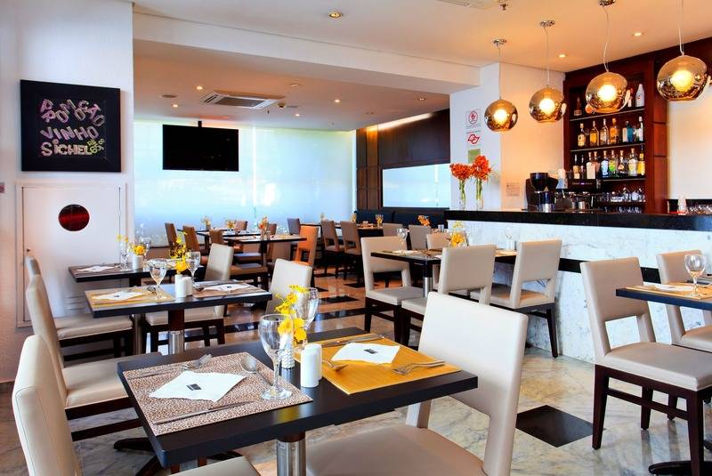 Hotel Paraiso Suites By Charlie