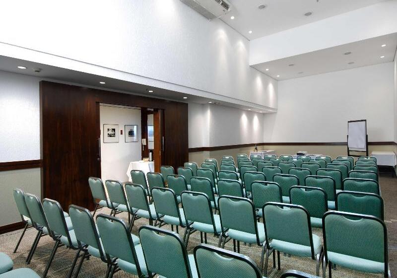 Hotel Paraiso Suites By Charlie