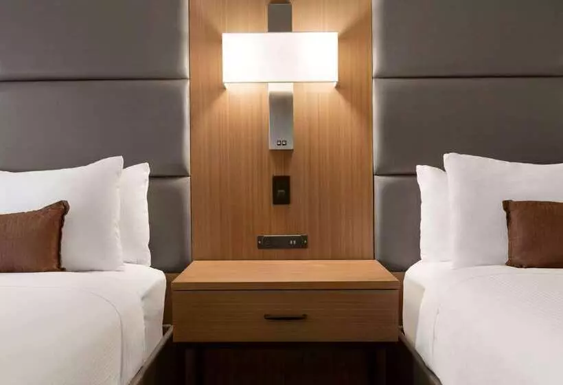 ホテル Wingate By Wyndham Cincinnati Blue Ash