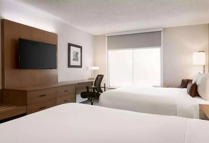 ホテル Wingate By Wyndham Cincinnati Blue Ash