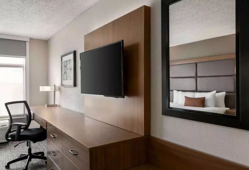 ホテル Wingate By Wyndham Cincinnati Blue Ash