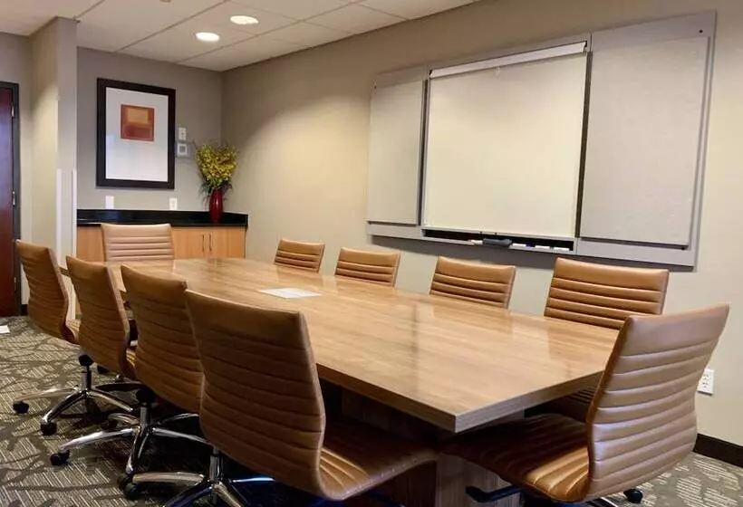 Hotel Wingate By Wyndham Wilmington