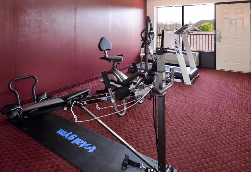 مُتل Ramada By Wyndham Branson