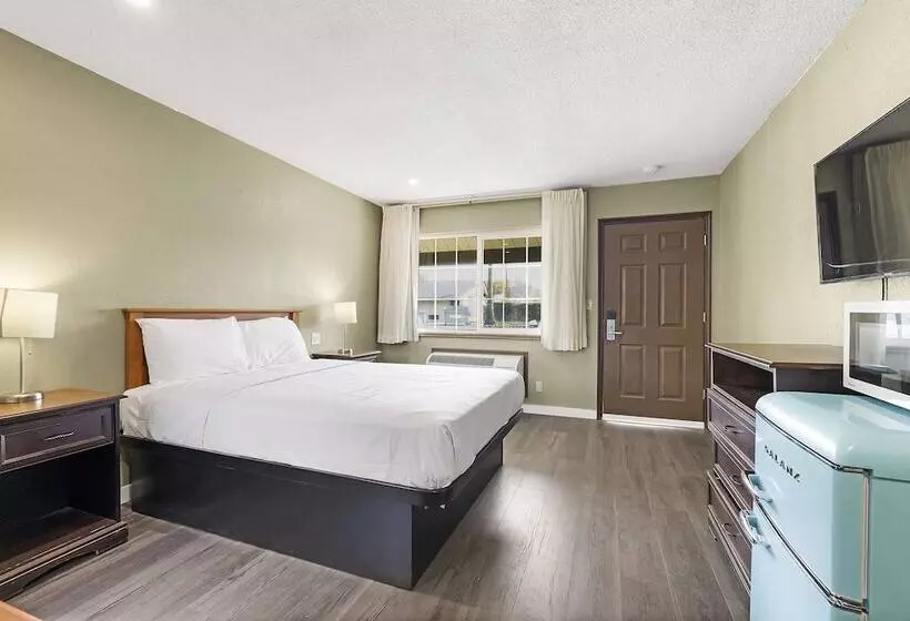 モーテル Safari Inn  Chico