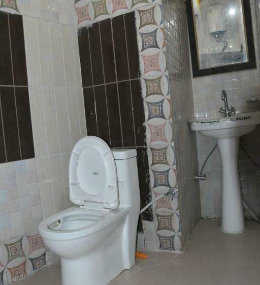 בית מלון כפרי Mountain View And Rooftop Restaurant