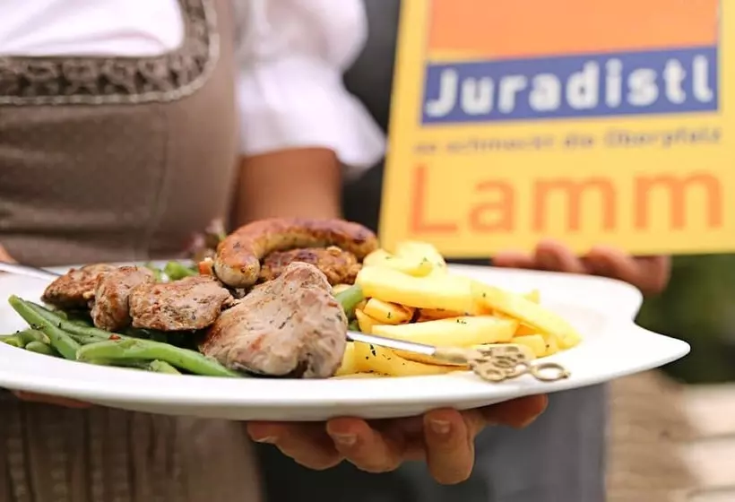 Retkeilymaja Gasthof Schloßbräu Lintach