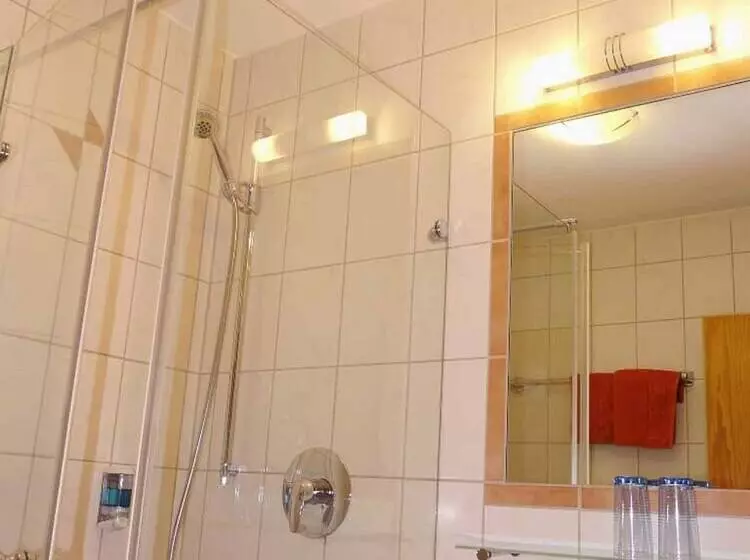 Retkeilymaja Gasthof Schloßbräu Lintach