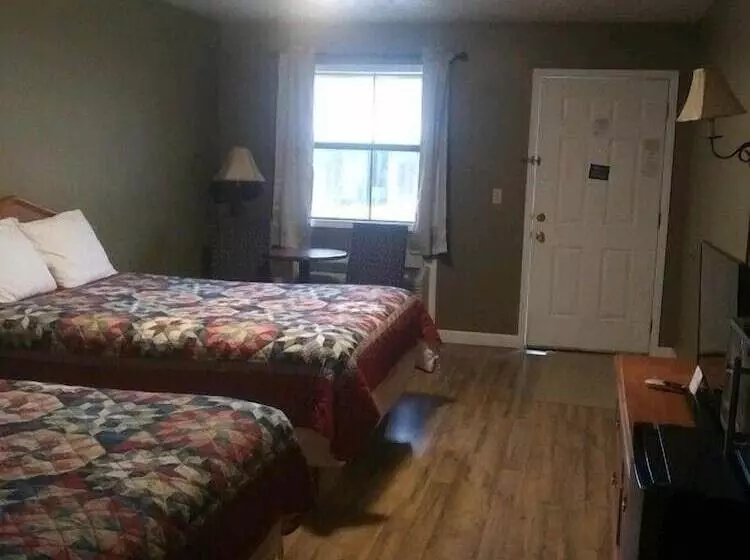 Retkeilymaja Whispering Creek Lodging & Rv Resort