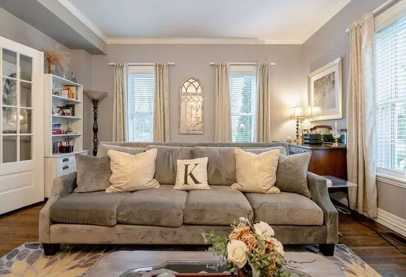 Aamiaismajoitus (B&B) The Kingsville House