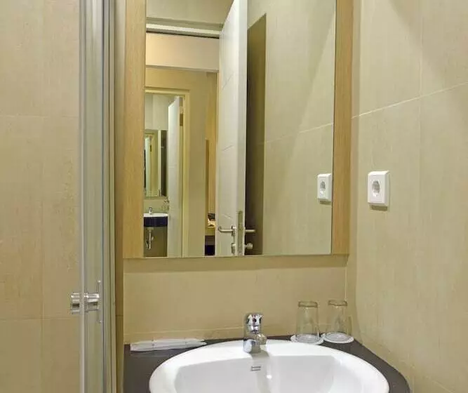 Grass Inn Hotel Solo