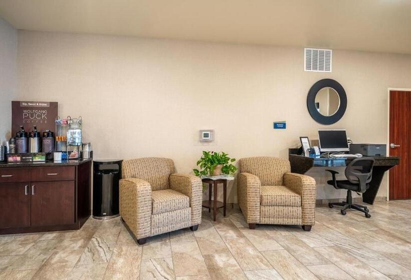 فندق Comfort Inn & Suites Morgan