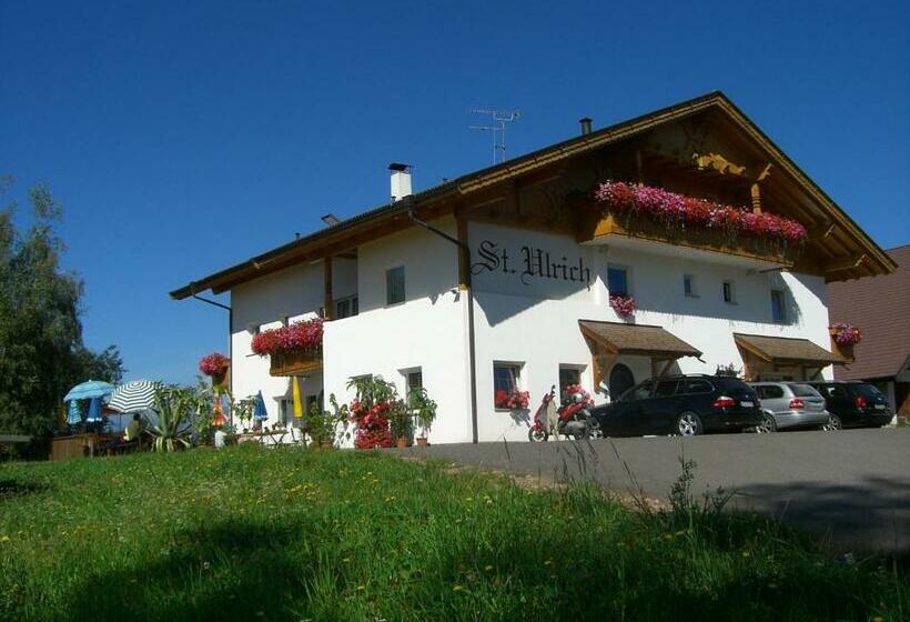 ホテル Gasthof St. Ulrich