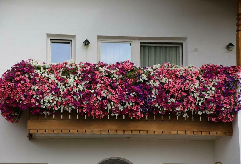 ホテル Gasthof St. Ulrich