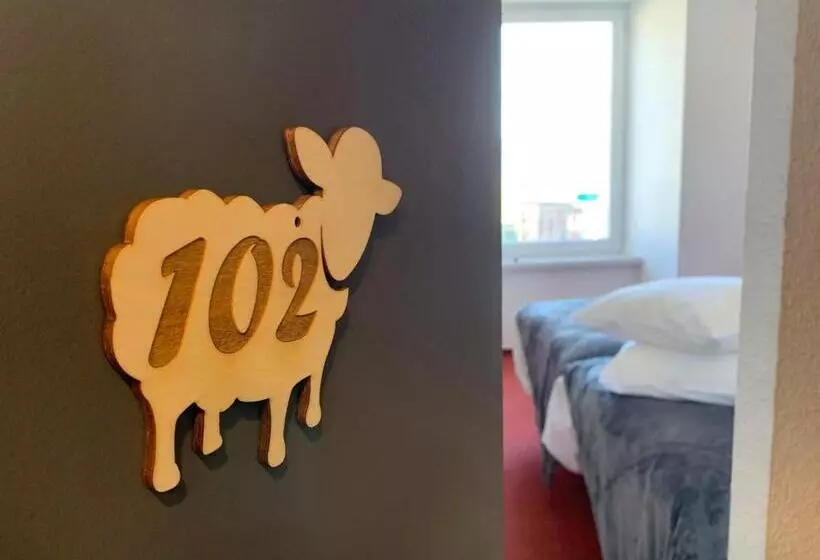 ホテル Hôtel Restaurant La Bergerie