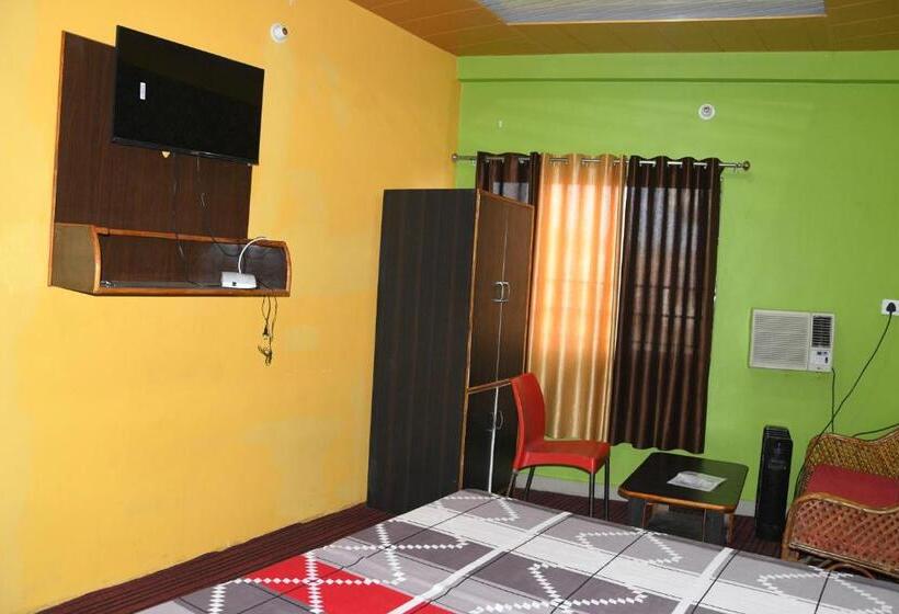 בית מלון כפרי Mountain View And Rooftop Restaurant