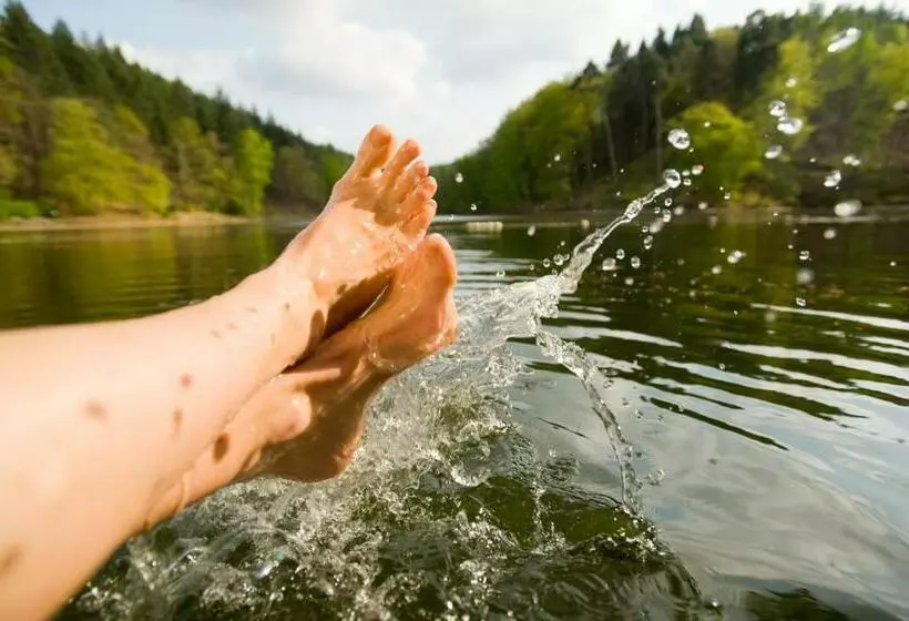 Hotelli Seehaus Forelle Haeckenhaus