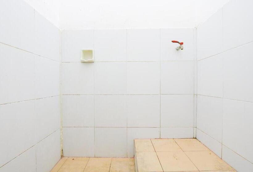 Spot On 2422 Hotel Moga Sari