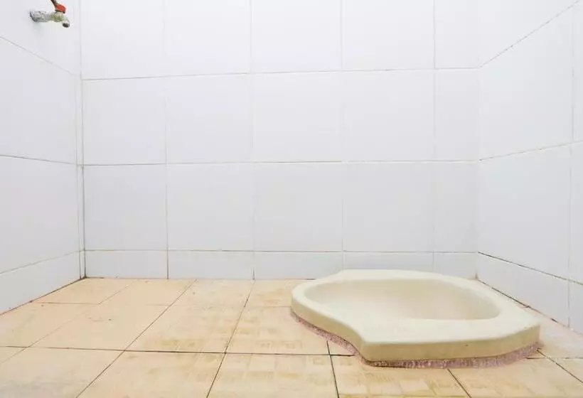 Spot On 2422 Hotel Moga Sari