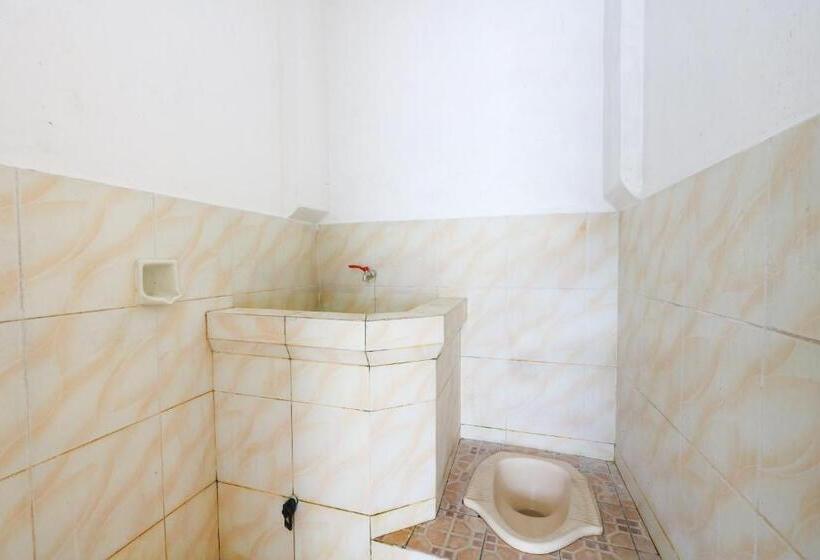 Spot On 2422 Hotel Moga Sari