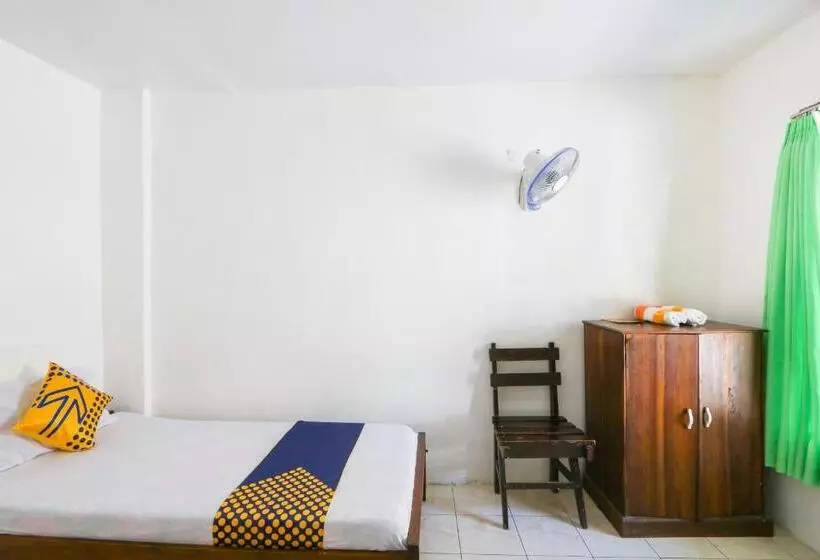 Spot On 2422 Hotel Moga Sari