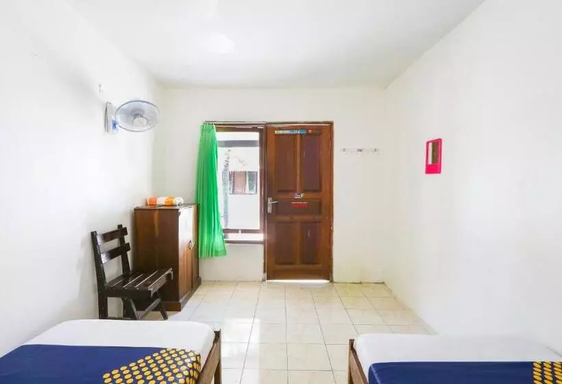 Spot On 2422 Hotel Moga Sari