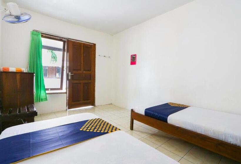 Spot On 2422 Hotel Moga Sari