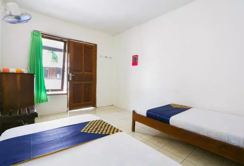 Spot On 2422 Hotel Moga Sari