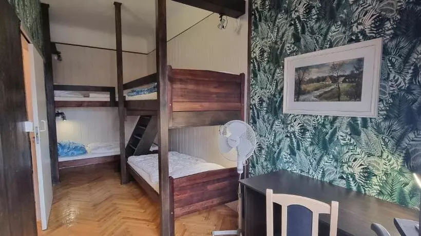 Hotelli Ubytování 8