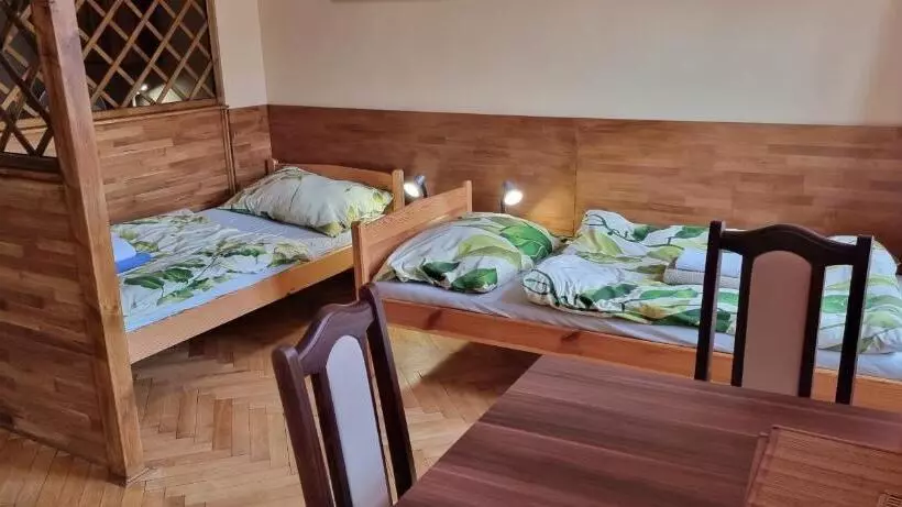 Hotelli Ubytování 8