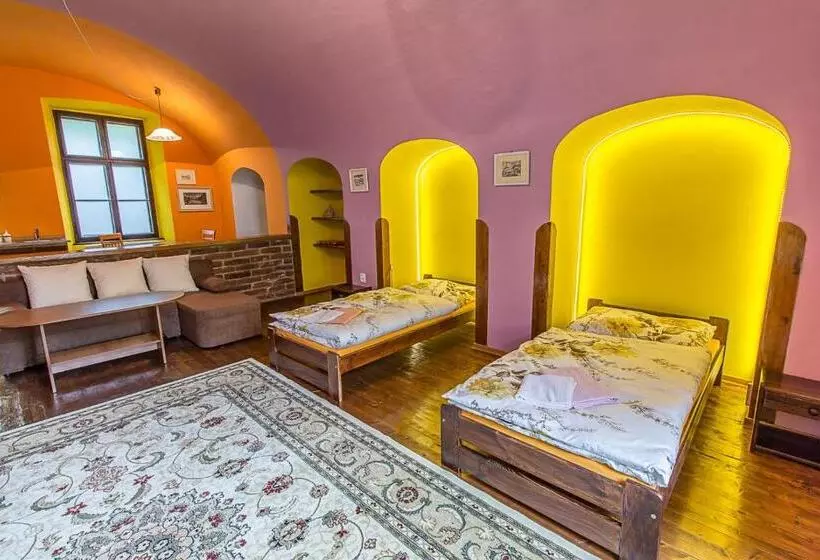 Hotelli Ubytování 8