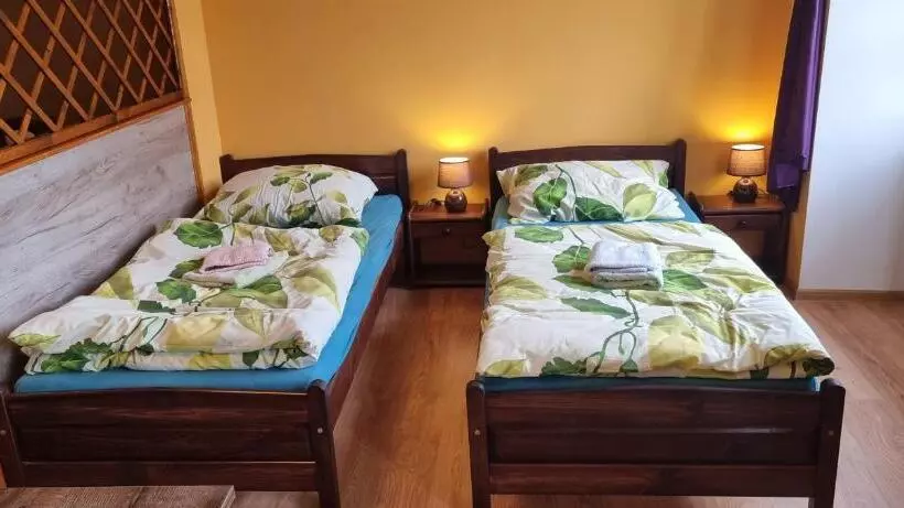 Hotelli Ubytování 8