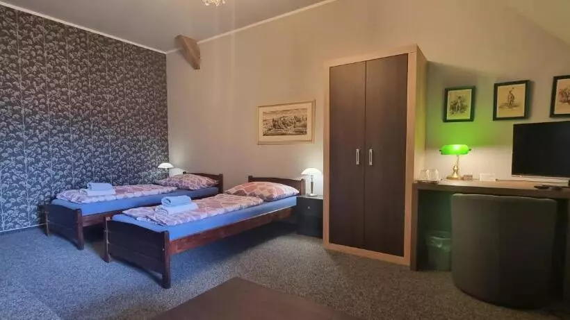 Hotelli Ubytování 8