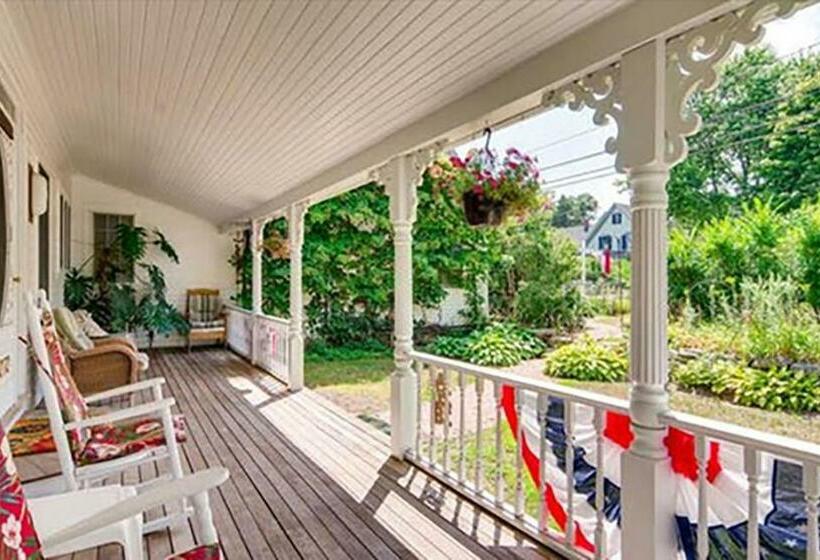 בית מלון כפרי West Tisbury Inn