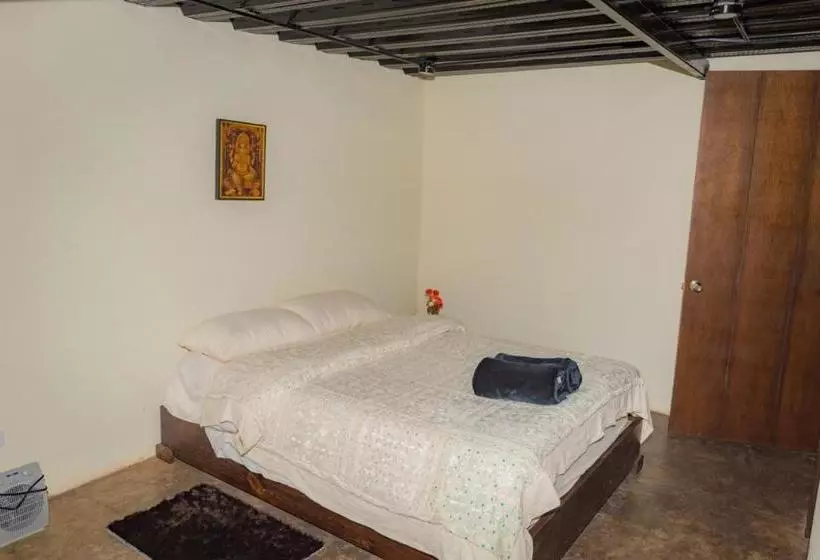 ペンション Entre árboles Hostal