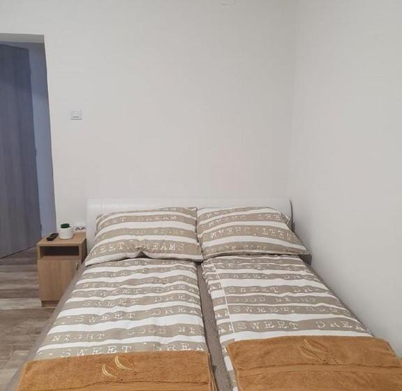 פנסיון Hócza House Poroszló