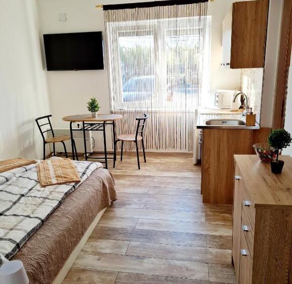 פנסיון Hócza House Poroszló