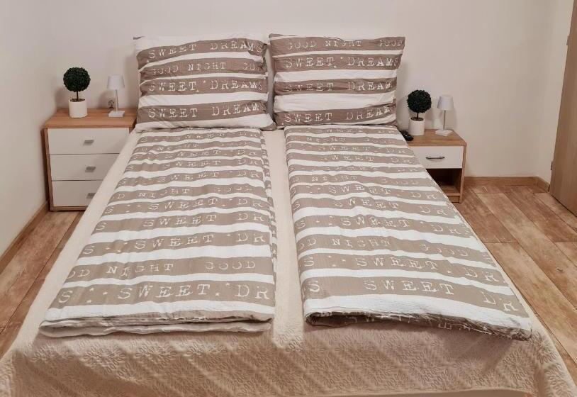 פנסיון Hócza House Poroszló