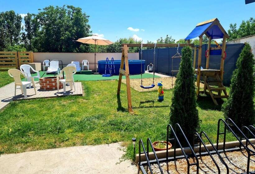 פנסיון Hócza House Poroszló