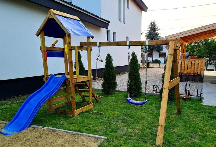 פנסיון Hócza House Poroszló