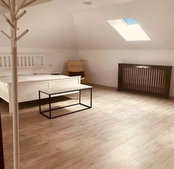 Retkeilymaja Han Dunarea