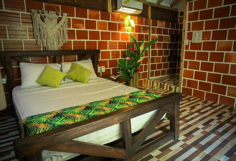 ユースホステル Restaurante, Hostal Y Spa Mama Neyumun